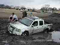 stuck_nissan_003.JPG